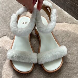UGG Women's White Fluffy Sandals 37.5